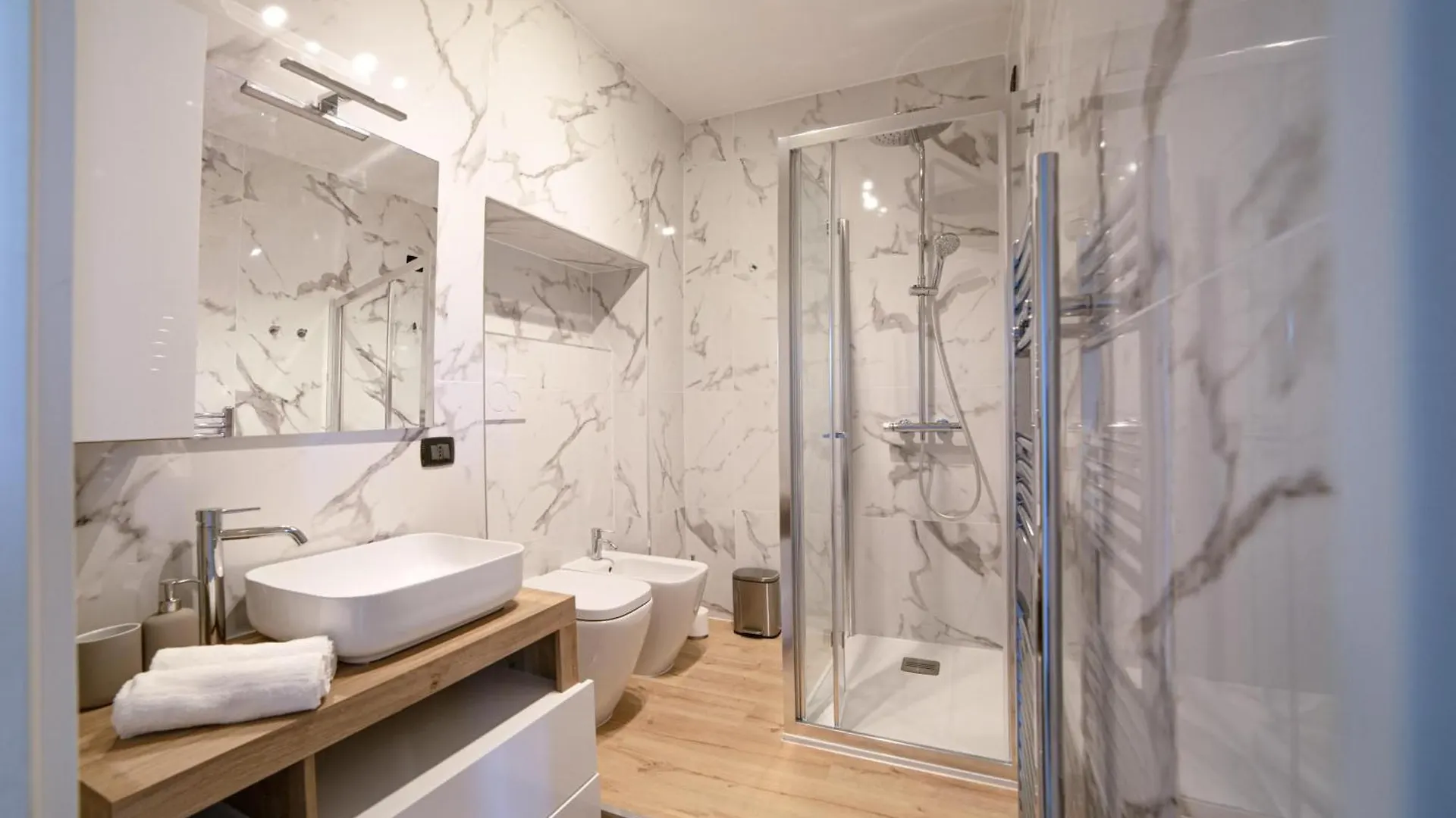 Appartamento Casa Enea - Luxury House Milano Navigli 0*,  Italia